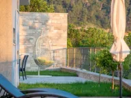 Izdavanje, kuća, 300m², Kavač, Kotor - image 9