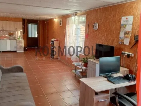 Prodaja, kuća, 172m², Zemun Ugrinovci, Zemun Sve Podlokacije - image 6