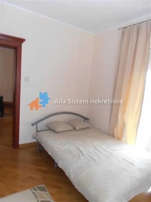 Rent, three bedroom apartment, 130m², Savski Venac, Beograd