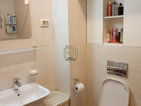 Izdavanje, jednosoban stan, 46m², City Kvart, Podgorica - image 4