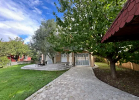 Izdavanje, kuća, 180m², Donja Gorica, Podgorica