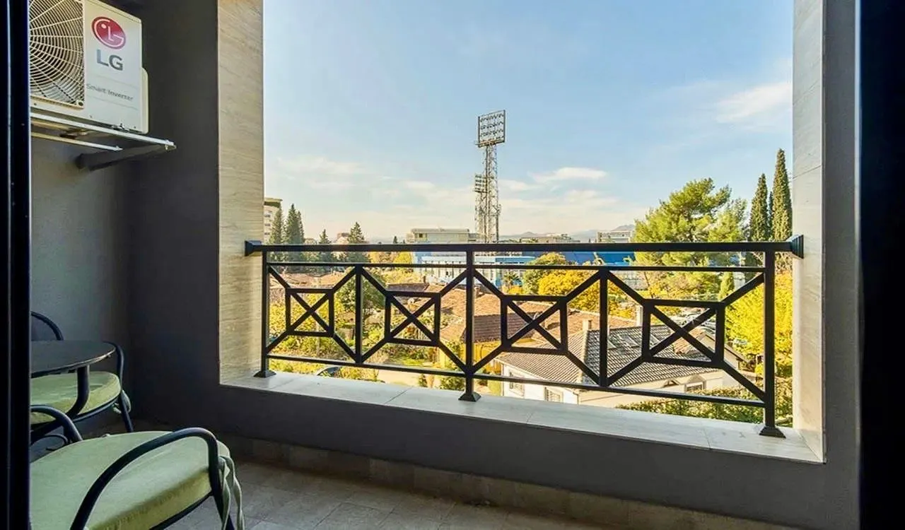 Izdavanje, jednosoban stan, 52m², Centar, Podgorica