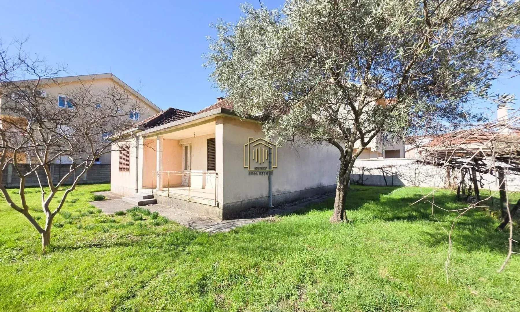 Prodaja, kuća, 120m², Tološi, Podgorica