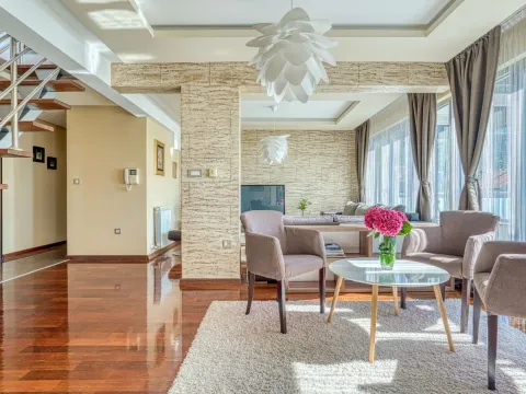 Sale, four bedroom apartment, 188m², Rozino, Budva - image 10