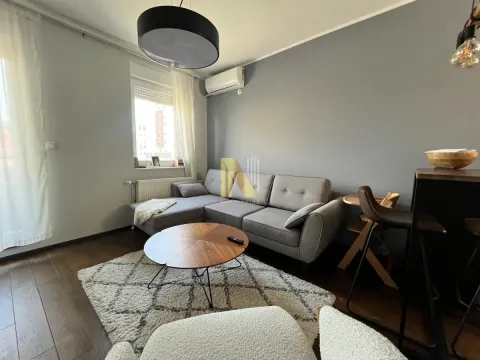 Izdavanje, dvosoban stan, 43m², Bulevar Evrope, Novi Sad Sve Podlokacije - image 5