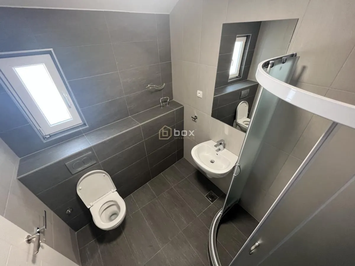 Rent, office space, 70m², Medijana, Niš