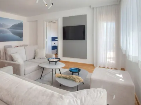 Prodaja, dvosoban stan, 75m², Centar, Budva - image 2