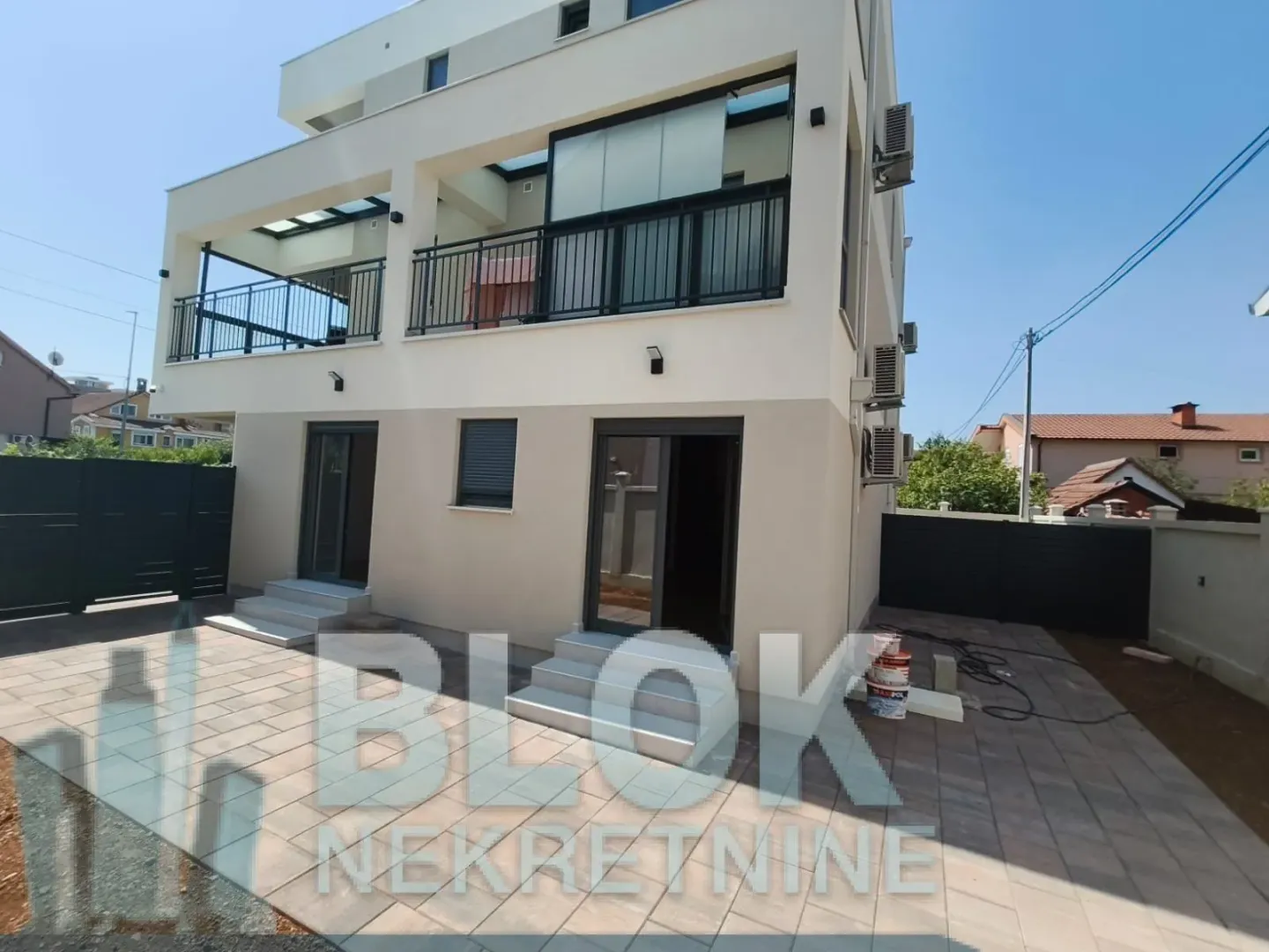 Rent, office space, 50m², Blok 9, Podgorica