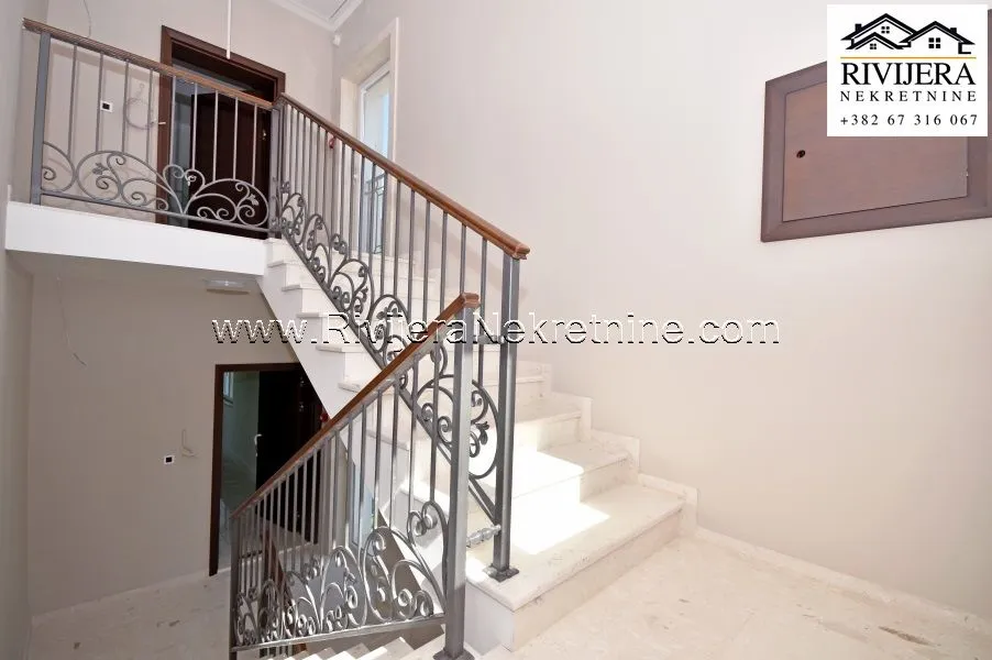 Prodaja, trosoban stan, 115m², Đenovići, Herceg Novi