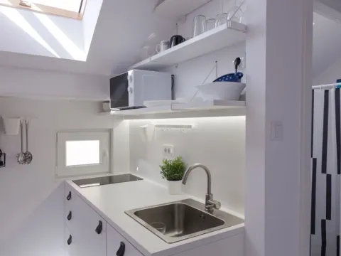 Izdavanje, jednosoban stan, 40m², Stari Grad, Beograd - image 5