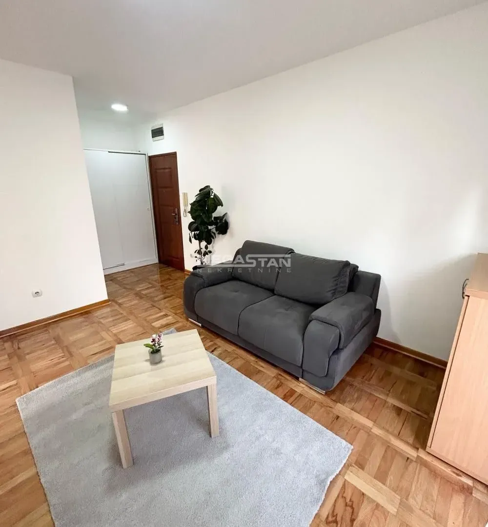 Rent, one bedroom apartment, 34m², Ledine, Beograd