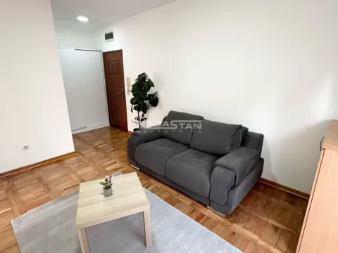 Rent, one bedroom apartment, 34m², Ledine, Beograd - image 2