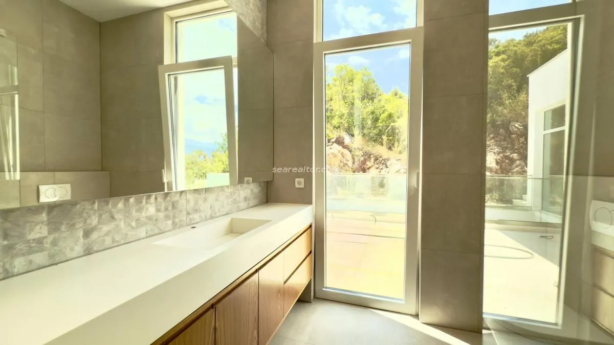 Prodaja, kuća, 350m², Krašići, Tivat