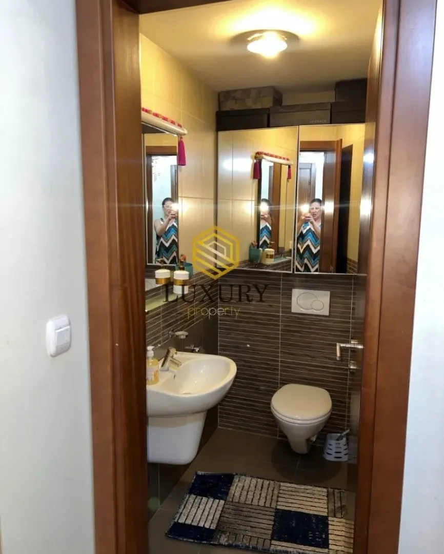 Prodaja, trosoban stan, 120m², Tološka šuma, Podgorica