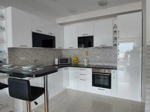 Rent, one bedroom apartment, 45m², Bečići, Budva - image 13