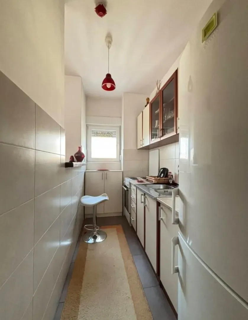 Izdavanje, jednosoban stan, 50m², City Kvart, Podgorica