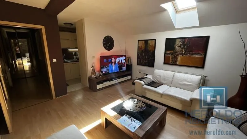 Prodaja, trosoban stan, 71m², Centar, Jagodina