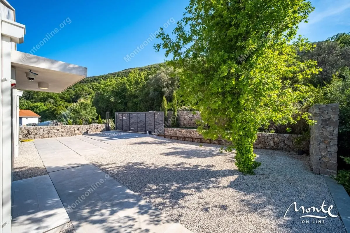 Prodaja, kuća, 173m², Krašići, Tivat