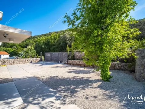 Prodaja, kuća, 173m², Krašići, Tivat - image 17