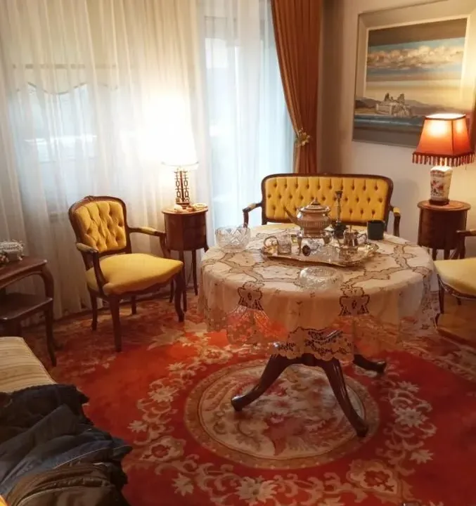 Prodaja, dvosoban stan, 61m², Čubura, Beograd