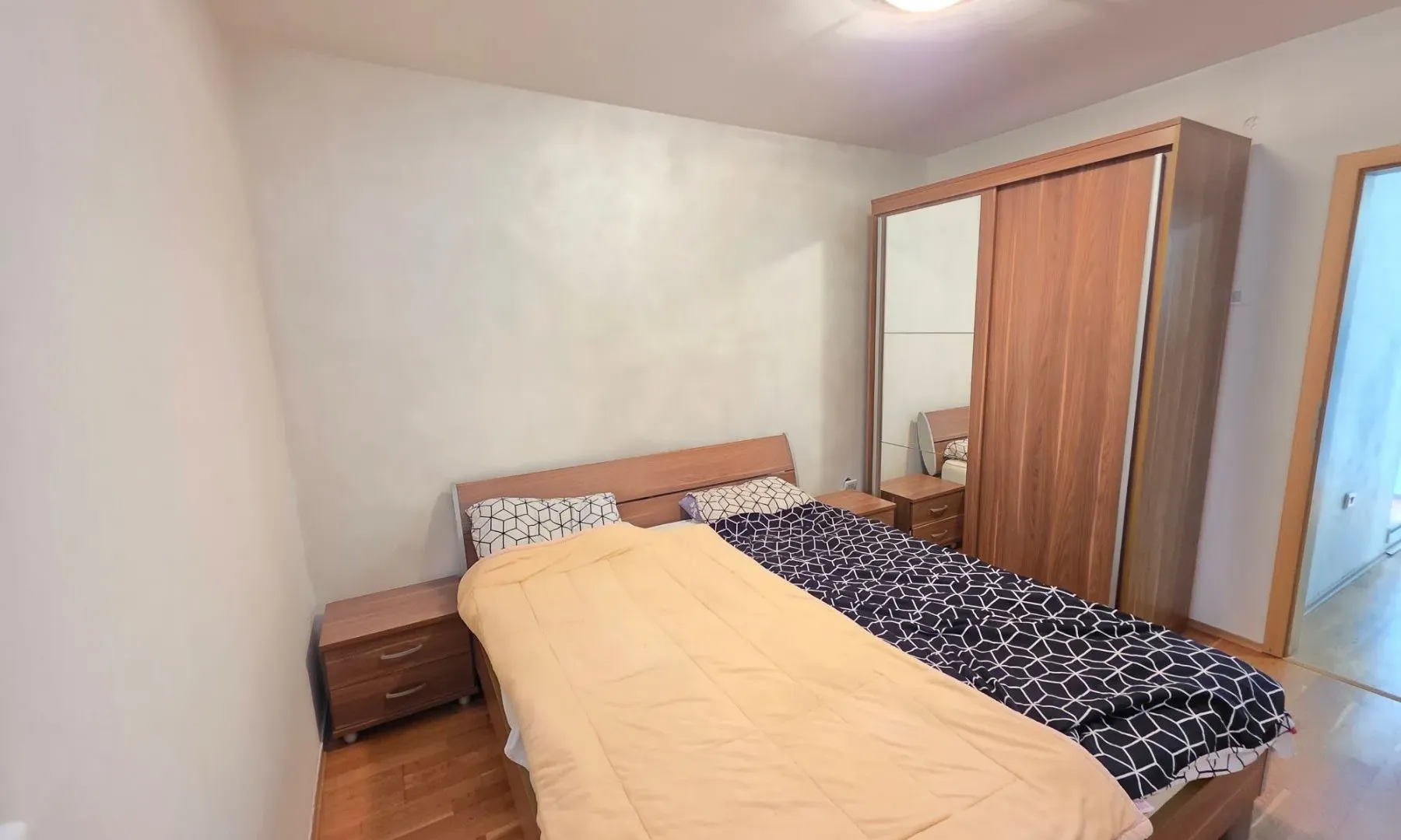 Prodaja, trosoban stan, 100m², Petrovac, Budva