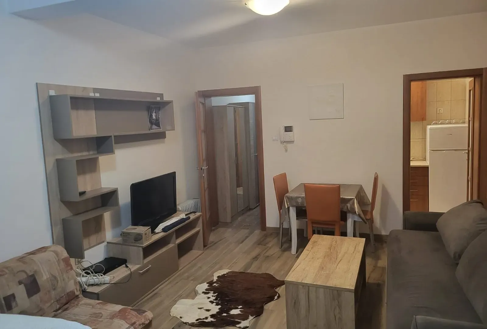Izdavanje, garsonjera, 39m², Budva, Crna Gora