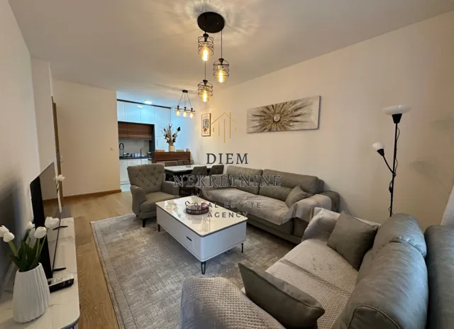 Izdavanje, jednosoban stan, 48m², City Kvart, Podgorica