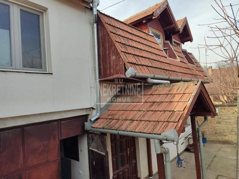 Sale, house, 350m², Bajnat, Subotica