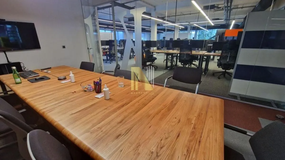 Rent, office space, 1050m², Novo naselje, Novi Sad