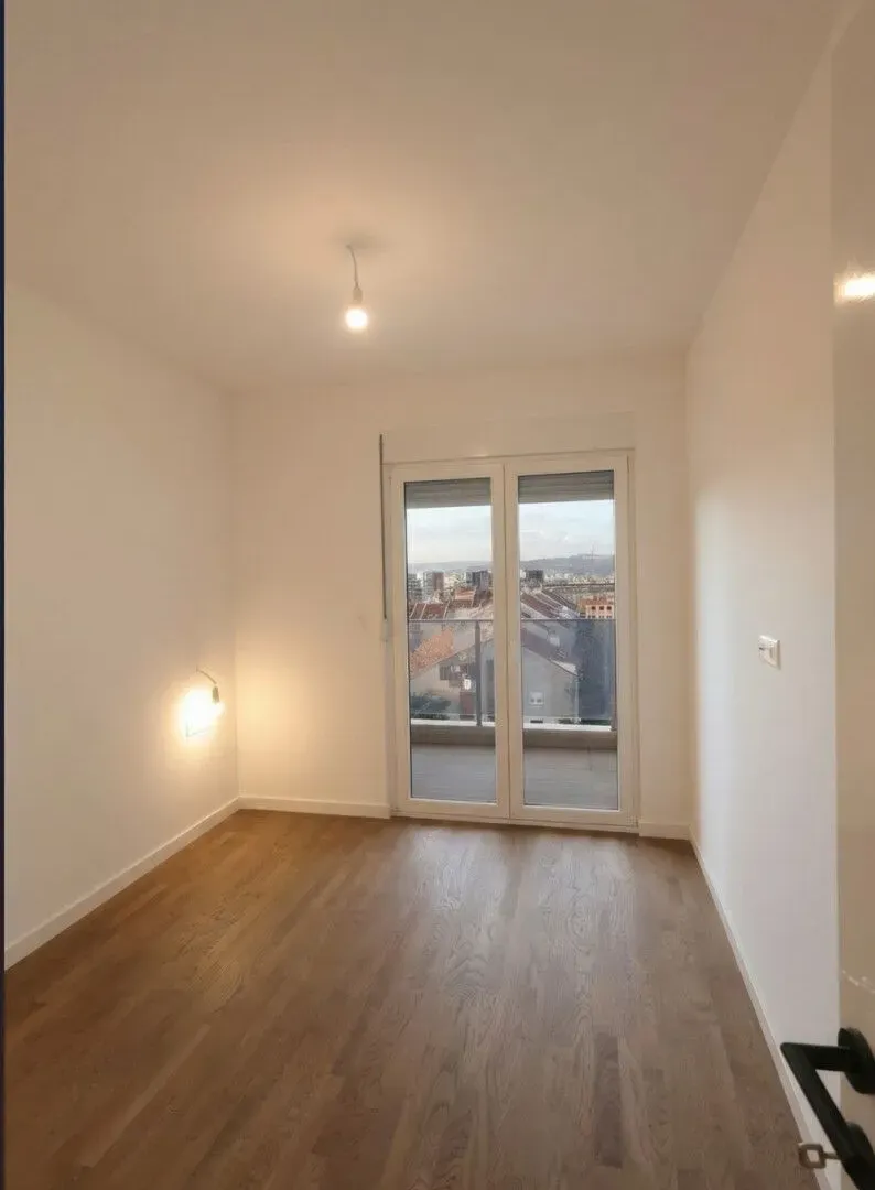 Prodaja, jednosoban stan, 45m², Stari Aerodrom, Podgorica