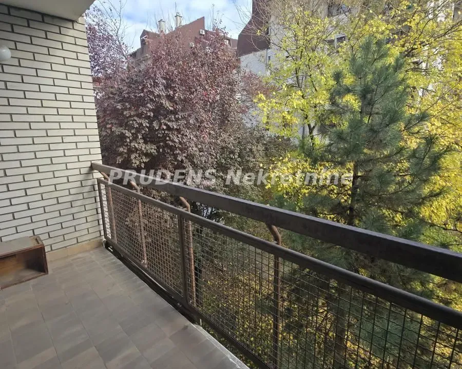 Prodaja, trosoban stan, 84m², Filmski Grad, Beograd