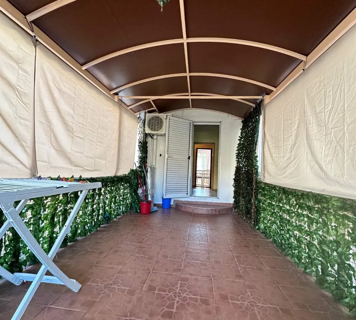 Izdavanje, dvosoban stan, 75m², Centar, Tivat