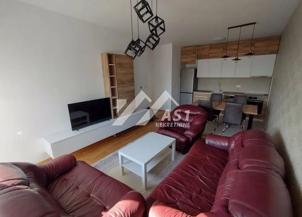 Izdavanje, trosoban stan, 57m², Podbara, Novi Sad Sve Podlokacije