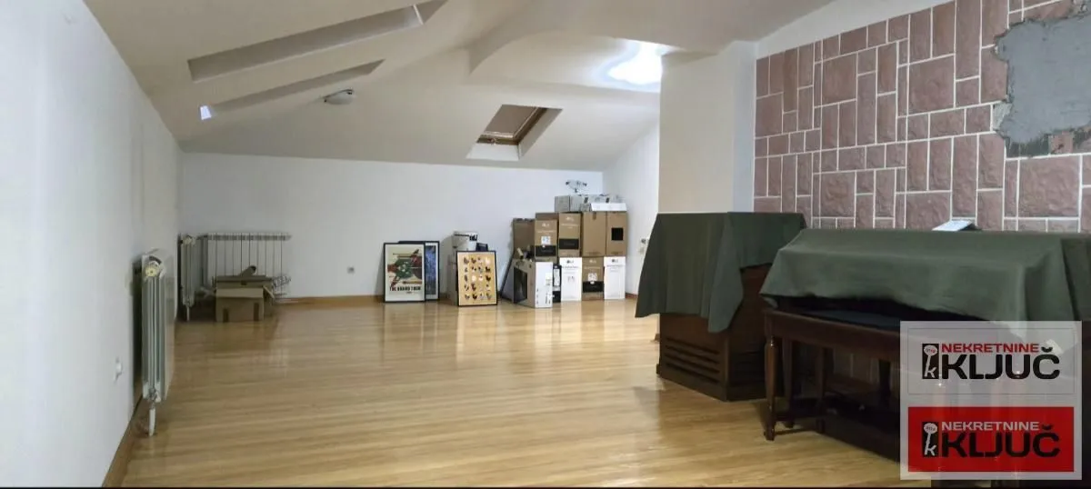 Rent, office space, 300m², Spens, Novi Sad Sve Podlokacije