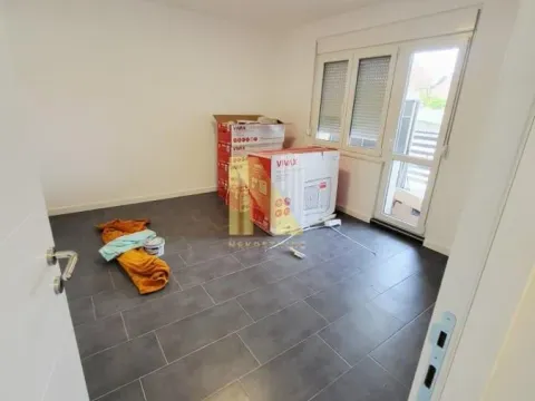Izdavanje, poslovni prostor, 68m², Veternik, Novi Sad Sve Podlokacije - image 8