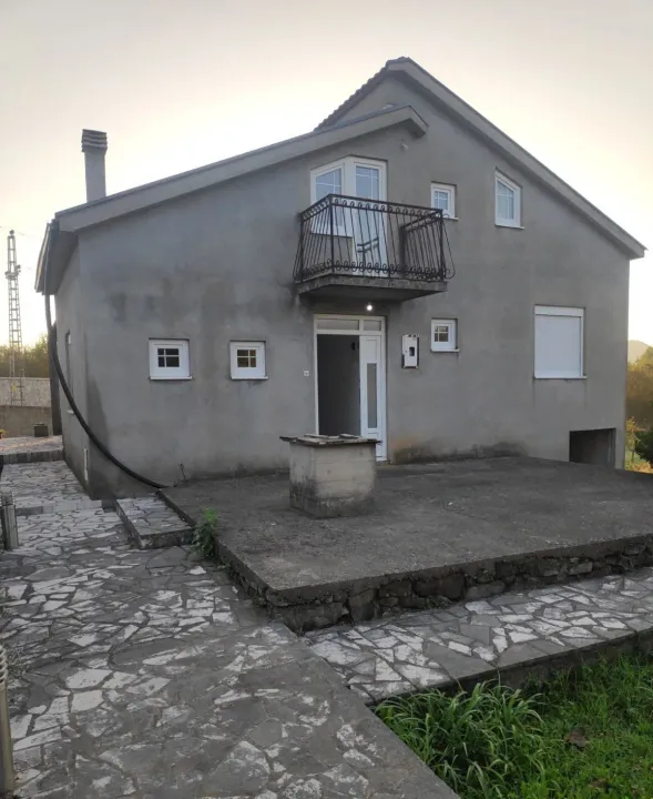 Prodaja, kuća, 130m², Barutana, Podgorica