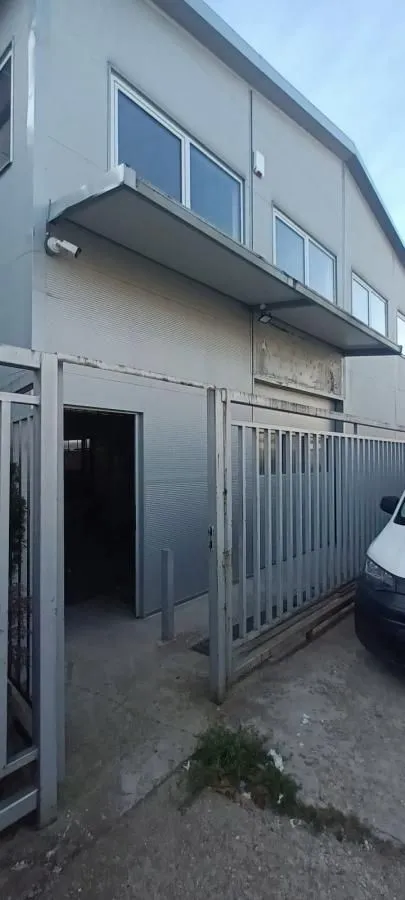 Rent, office space, 400m², Kneževac, Beograd