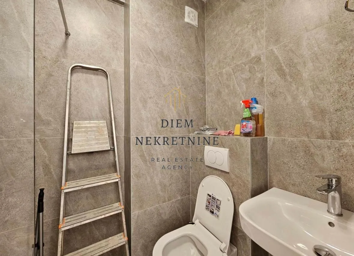 Rent, two bedroom apartment, 55m², Centar, Bar