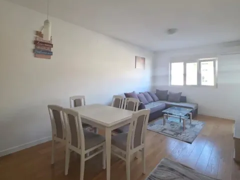 Izdavanje, jednosoban stan, 49m², Central Point, Podgorica - image 2
