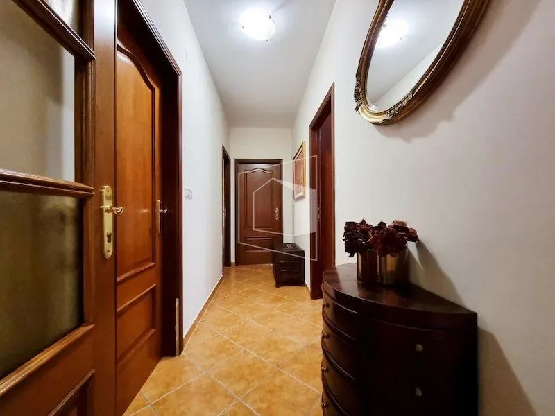 Rent, apartment, 100m², Gorica C, Podgorica