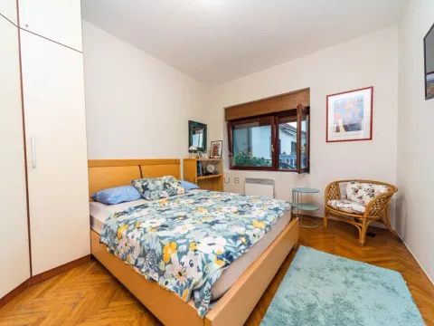 Izdavanje, trosoban stan, 145m², Preko Morače, Podgorica - image 9