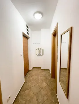Prodaja, jednosoban stan, 42m², Stari Aerodrom, Podgorica - image 4