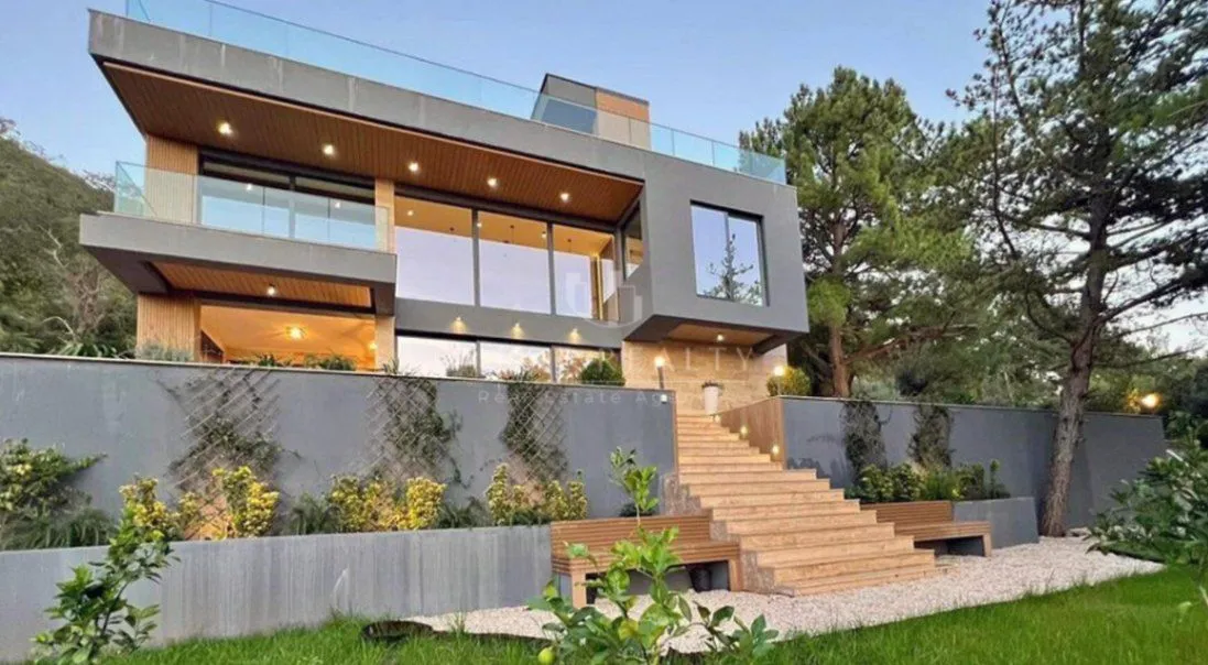 Prodaja, kuća, 480m², Tivat, Crna Gora