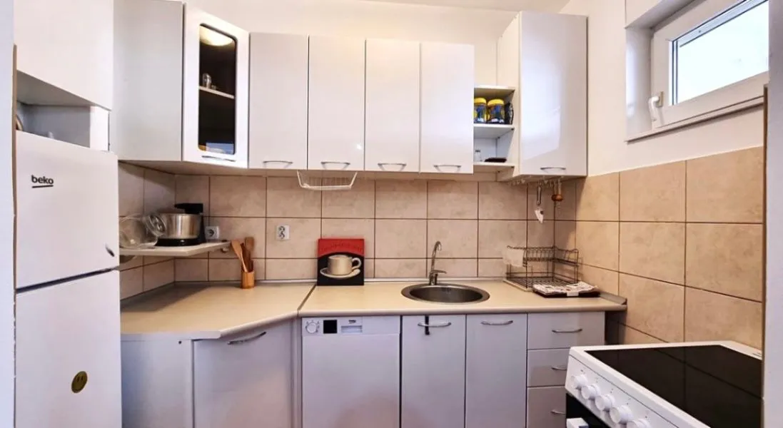 Izdavanje, dvosoban stan, 63m², Blok 9, Podgorica