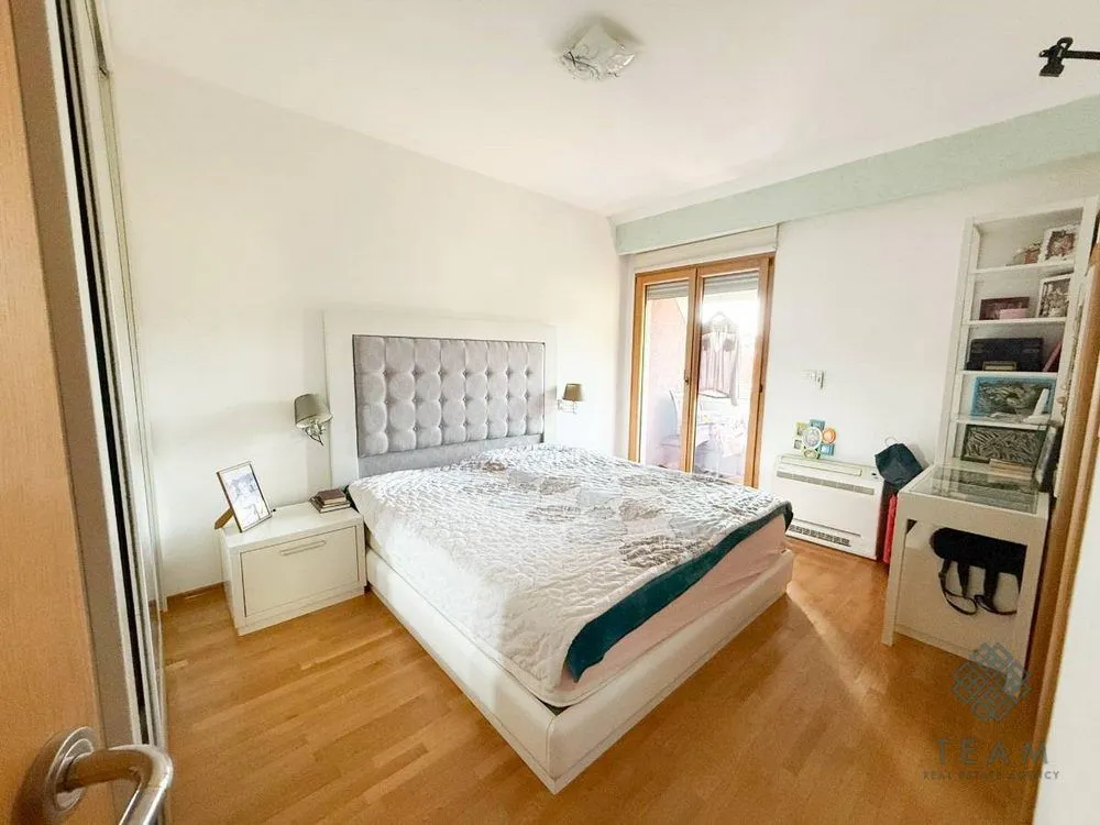 Prodaja, trosoban stan, 136m², Centar, Podgorica