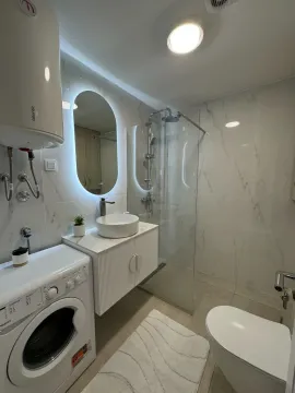 Izdavanje, dvosoban stan, 74m², Bečići, Budva - image 7