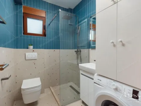 Sale, one bedroom apartment, 50m², Dobrota, Kotor - image 7