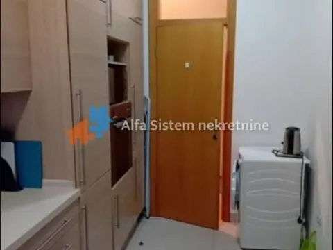 Izdavanje, trosoban stan, 98m², Savski Venac, Beograd - image 8