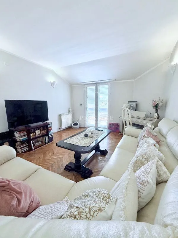 Prodaja, dvosoban stan, 80m², Stara Varoš, Podgorica