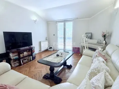 Prodaja, dvosoban stan, 80m², Stara Varoš, Podgorica - image 4